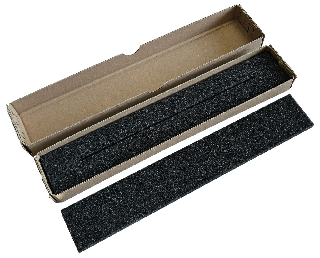 Schachtel mit Schaum Einlage mit Ausschnitt Wassergestrahlt.